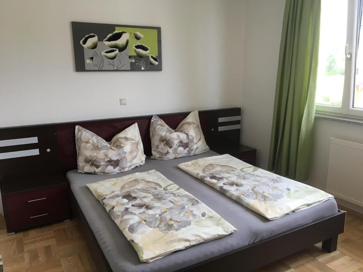 Wohnhaus City Sued Herzogsdorf Exteriér fotografie